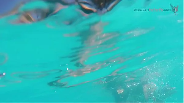 BRAZILIAN HOTWIFE - EXIBICIONISMO NO BEACH PARK - FORTALEZA - BRASIL videos