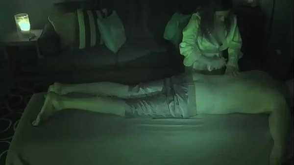 I Get a Happy Ending BlowJob from Masseuse videos