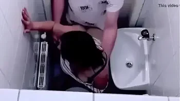 Comendo a Cunhada no banheiro enquanto a esposa foi ao supermercado videos