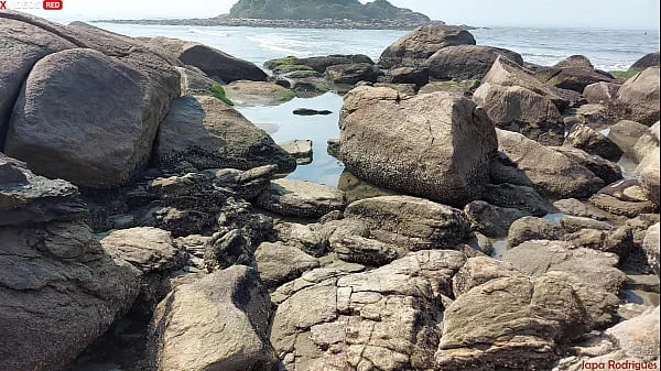 FUI NA PRAIA COM MEU AMIGO  E ACABEI TRANSANDO COM ELE ( video completo xvideos RED) Lipe Louco videos