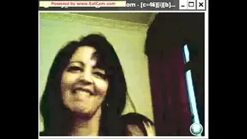 Brunette showing tits on cam videos