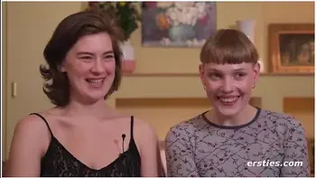 Intensive Strap-on-action Im Doggystyle Mit Emma K Und Amanita videos