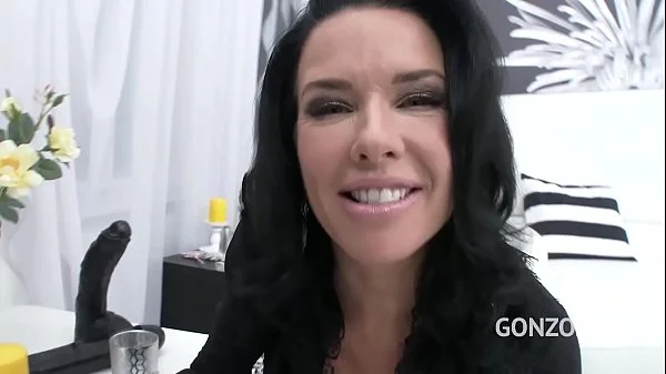 Big butt slut Veronica Avluv gets her asshole destroyed in 10 on 1 gangbang videos