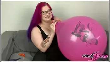 Deutsche Gothic Bbw Looner Video: Blow To Pop Miss Snapback Ballons videos