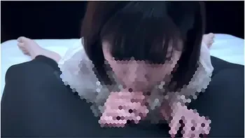 純粋そうな彼女かにおいに興奮するエロチホをクンクンしなからフェラ　口内射精 videos