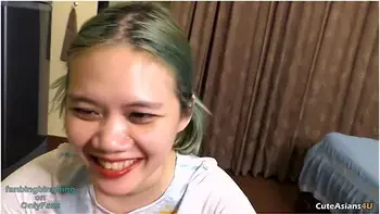 Cheerleader Sucks & Fucks The Coach videos