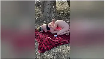 Horny Couple Risks Getting Caught Having Sex In Public Park videos