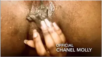 Cums After Playing With Her Clit videos