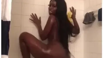 Phat At Shaking videos