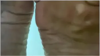 Feet Soles Wrinkles Ebony Toes videos