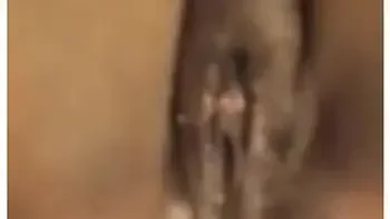 Jamaican Pussy Wet Clit Play videos