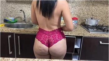 I Found My Beautiful Milf Cooking In A Bikini With Her Huge Ass And I Stayed To Help Her videos
