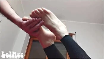He Jerks Off On The Soles Of My Feet, Gives A Great Cumshot And Licks Them Good! (cam 2) - Sega Con Piedi videos
