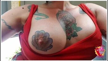 Tommy A Canaglia And Lady Muffin In She Gives Him A Pump In The Car videos