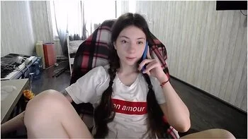 Girl Talk To Her Stepmother And Masturbat Same Time(chaturbatesexy B0rsch) videos