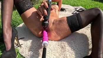 SexyVanessa123 Hot German Milf Squirting Orgasm with Fucking Machine in HD videos