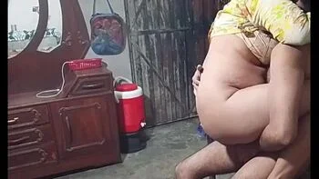 Hot Pakistani Aunty Seduces Young Boy - Blowjob, Pussy Licking & Hardcore Sex videos