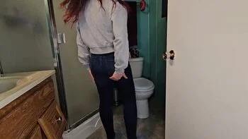 Nerdy Faery Peeing in Tight Jeans - Canadian Babe Solo Pissing Fetish HD videos