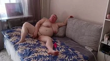 Neighbor with huge ass masturbates craving big black cock in her holes videos