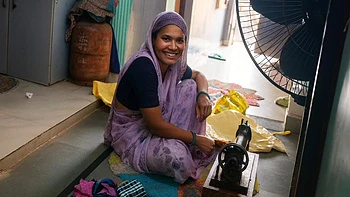 Indian Rajsthani Bhabhi In Work Sewing Machine Handmade By -snapchat143 videos