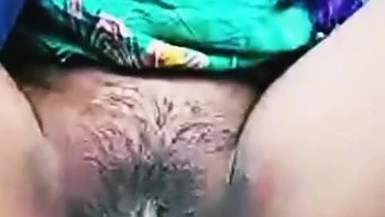 Desi Girlfriend Showing Hot Young Pussy videos