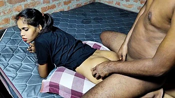 Seeing The Curvy And Hot Ass Of The Village Girl, The Water Started Coming Out Of The Penis, Then I Applied Oil And Fucked Her A videos