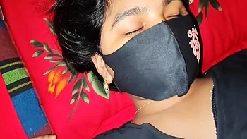 Desi Girlfriend Hot Sex Video In My Home.fuck Her Sexy Pussy videos