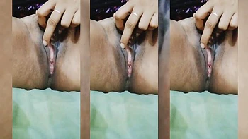 Meri Phudi Bhi Dekh Lo Please Me Bohat Gareeb Hun videos