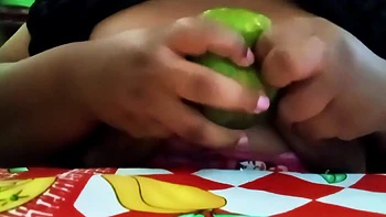 Housewife Sucking Off Huge Tits Sucking Tangerine videos