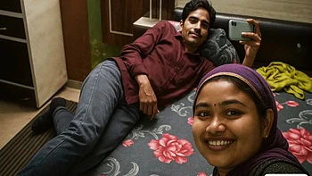 Pakisthani Village Stepsister Savita Hot Romantic With Bed Kiss By -snapchat143 videos