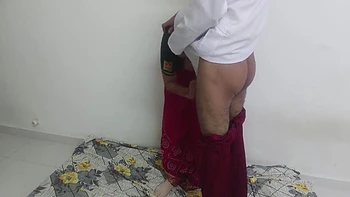 Padosan Bhabhi Ki Mast Chudai Jaldi Mai Gaand Mar De Indian Aunty Ki Standing Position Mai videos