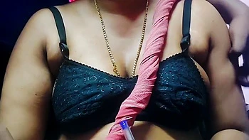 Indian Desi Aunty And Sexy Boy Very Good Sexy Chudai videos