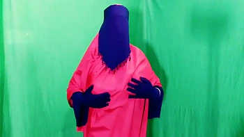 Sexy Hot Housewife Spending The Night With The House Servant And Having Sex videos