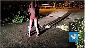 Shooting While Illuminating With A Light You Can See The Shadow From A Distance [outdoor Exposure] Continue To The Fan Site! videos