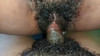 Bhabhi Kaise Land Le Rahi Hai videos