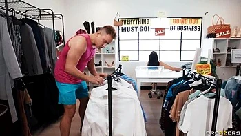 Melissa Stratton Sucks Big Cock Off the Clock - Blowjob & Cumshot videos