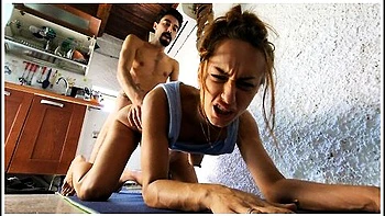 Jeg Bliver Kneppet I Roven, Mens Jeg Træner. Erotisk Drom Gar I Opfyldelse videos