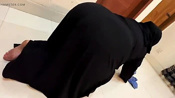 Hot Muslim Maid Stuck Under Bed Begs For Anal Fuck From Owner - Aria Mia Big Ass Doggy Style videos