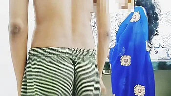 Silent Kitchen Fuck with Desi Aunty - Indian Homemade Anal & Hardcore Sex videos