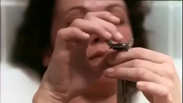 El diablo en la señorita Jones (subtitulada en español) videos