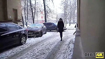 Smart Brunette Sucks Boner Of Collector To Make Him videos