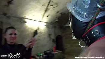 Gedrosselte Gier videos