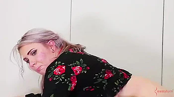 Olivia Kasady - S Ing For Ass Cream videos