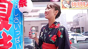 250530花火大会へ向かう女性をナンパd3 videos