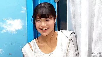 250503かわいい女学生とズコバコ309 videos