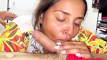 Madrastra Colombiana Con El Culo Y Las Tetas Mas Gruesas Entierra Mi Polla videos