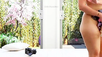 Nika Venom A Chance To Shine With Legs Wide Open 3mlx videos