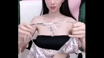 Girl's swimsuit fell off videos