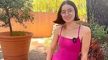 Penelope 19 Years Old Cosmetics Sales Woman In Paris videos