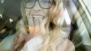 Lustful Blonde Publicly Brings Her Pussy To Orgasm In A Diner Toilet videos